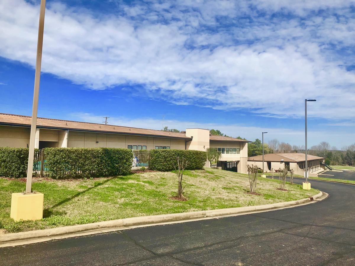 במוטל Super 8 By Wyndham-Tupelo Airport מראה חיצוני תמונה